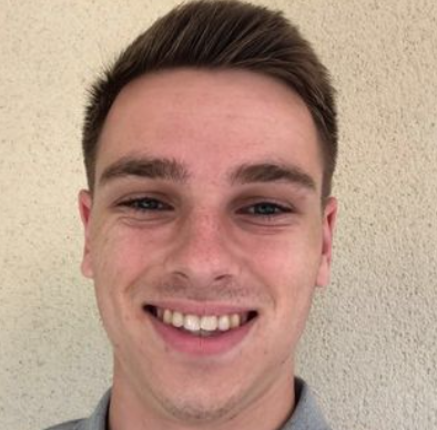 <em><strong>Bram Bakker</strong></em>